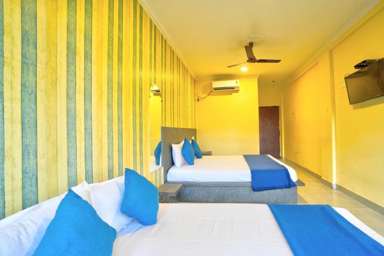 Swastic Hotel At Calangute Goa Exteriör bild