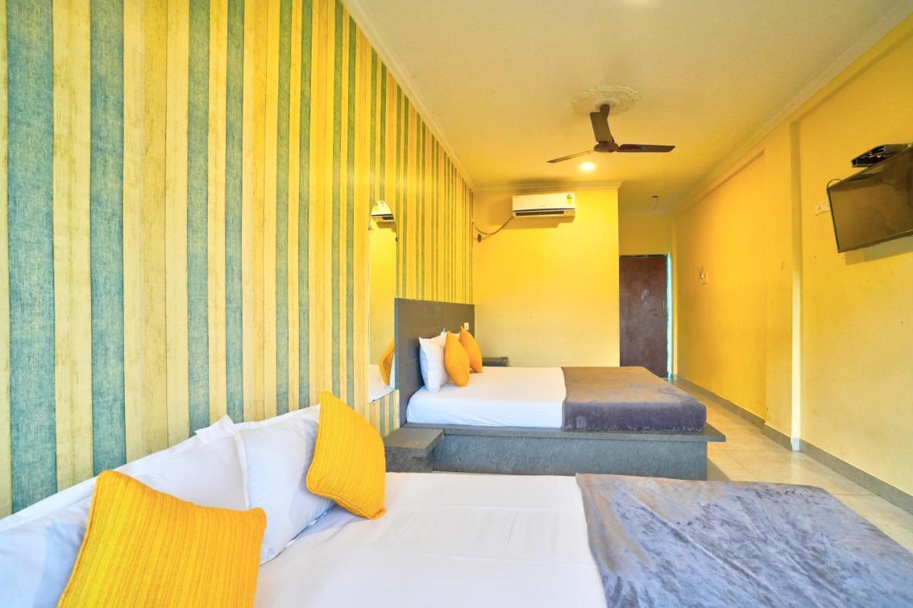 Swastic Hotel At Calangute Goa Exteriör bild