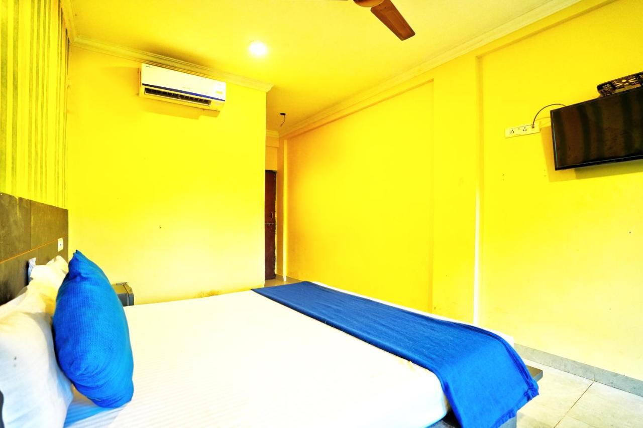 Swastic Hotel At Calangute Goa Exteriör bild
